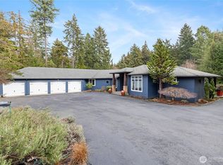 1041 Makah Pl, Fox Island, WA