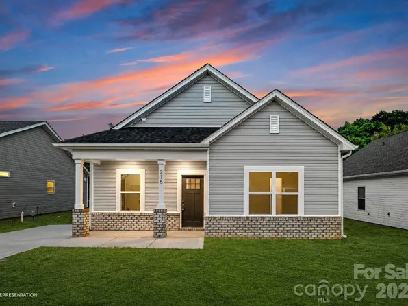 5721 Howard St, Charlotte, NC 28269