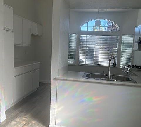 3rd image of 432 Old Town Drive