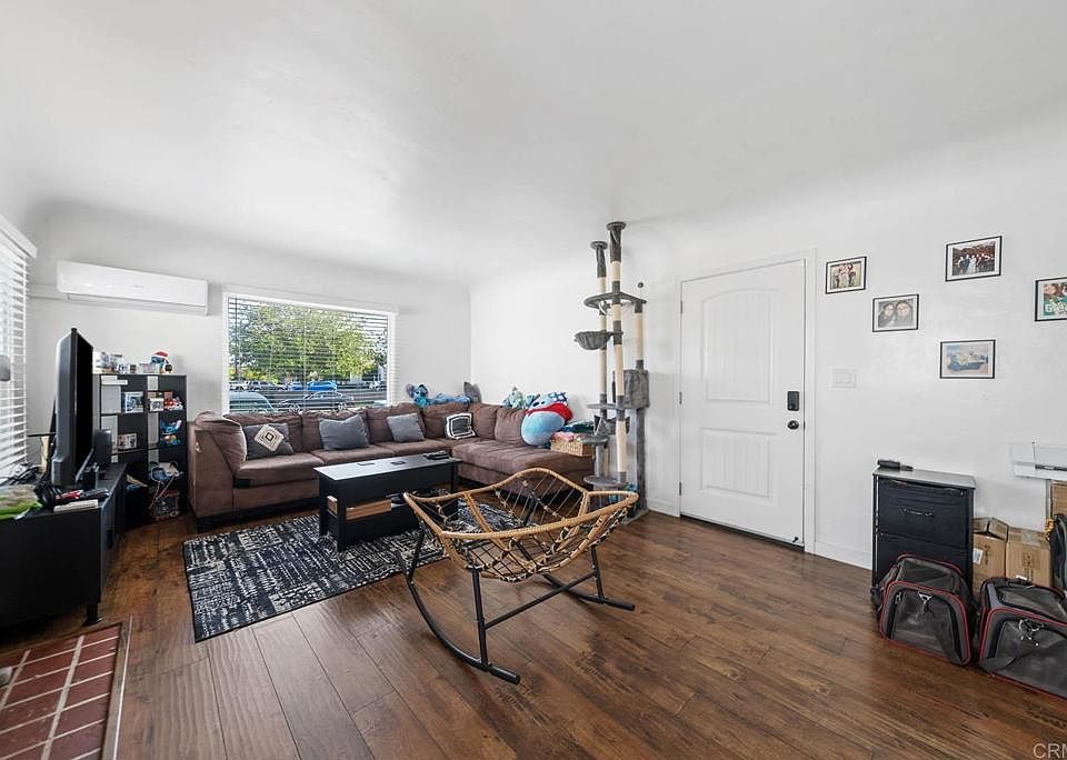 1st image of 4766 College Ave #4766
