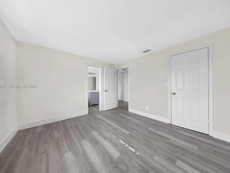 2520 NW 2nd Dr — Photo 18