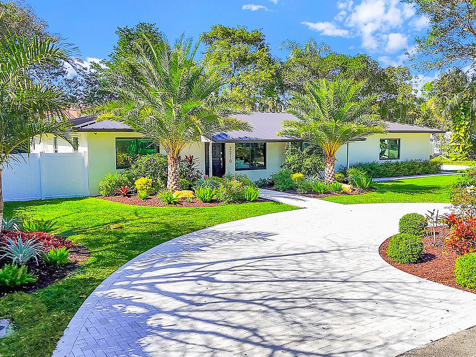 1st image of 3210 Palm Dr