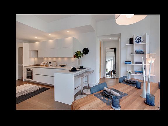 4th image of 222 E 44th St APT 39N