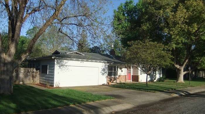 1st image of 215 Sherman Dr