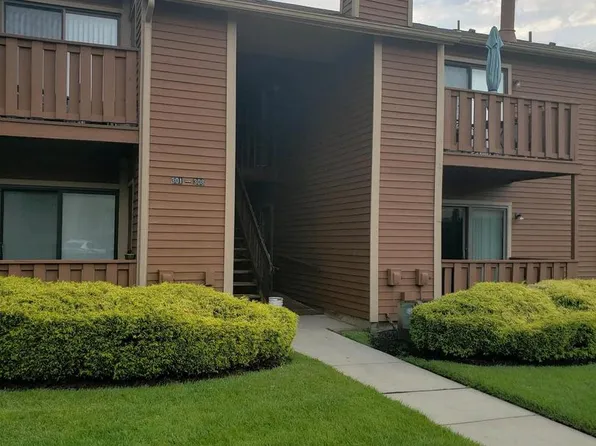 303 Woodhollow Dr #303, Marlton, NJ 08053