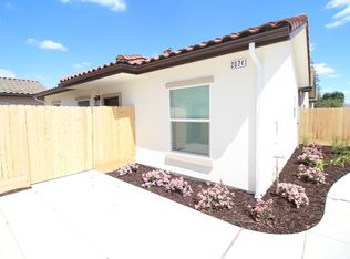 237 W Sierra Ave #C, Clovis, CA 93612