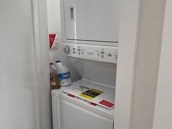 5th image of 186-188 Kensington Ave #4A