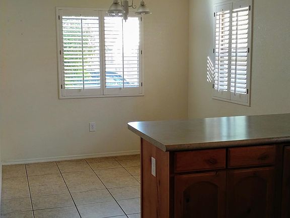 5th image of 4636 Redwood St