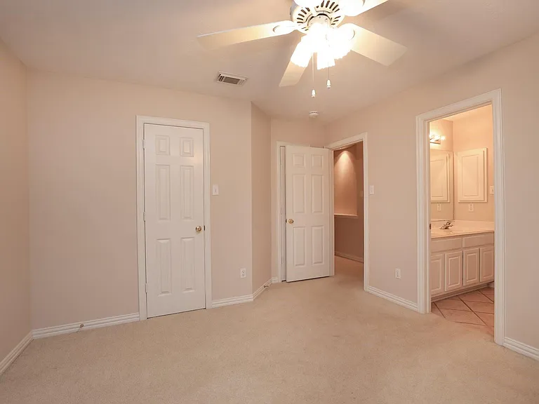 17222 Leeside Dr — Photo 24