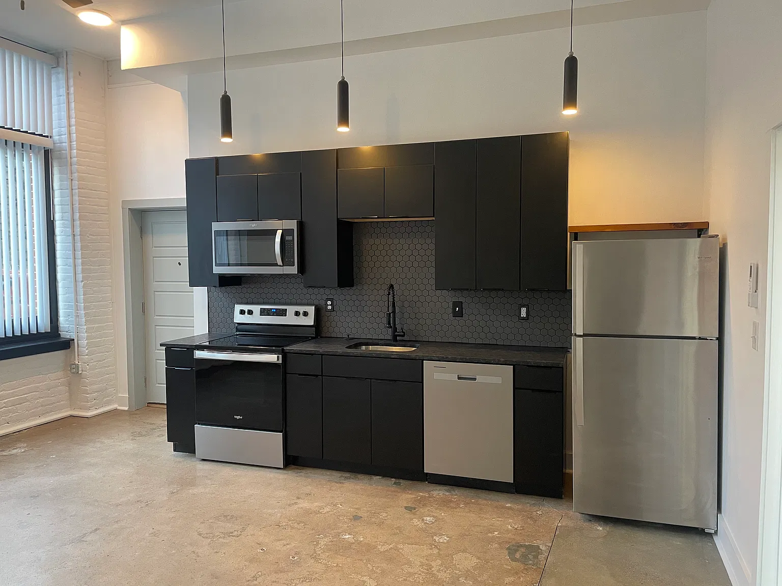 100 Horseford Rd — Photo 3