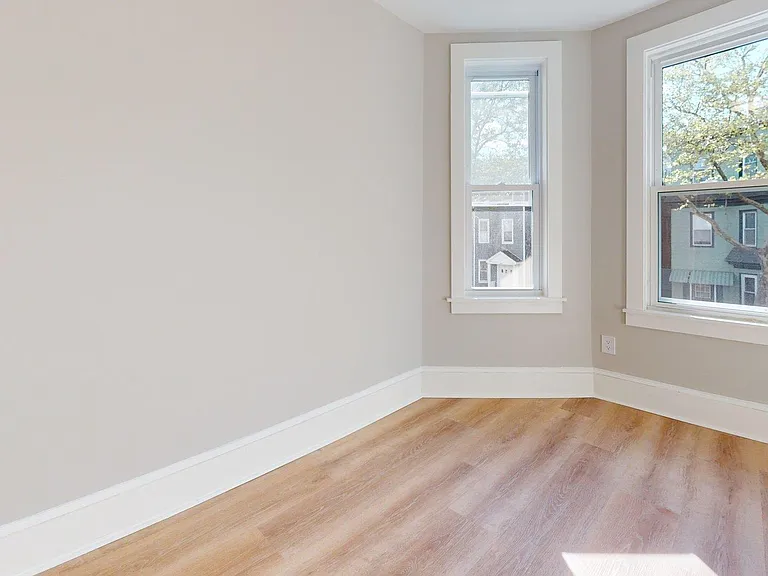 205 Chelsea St #2 — Photo 17