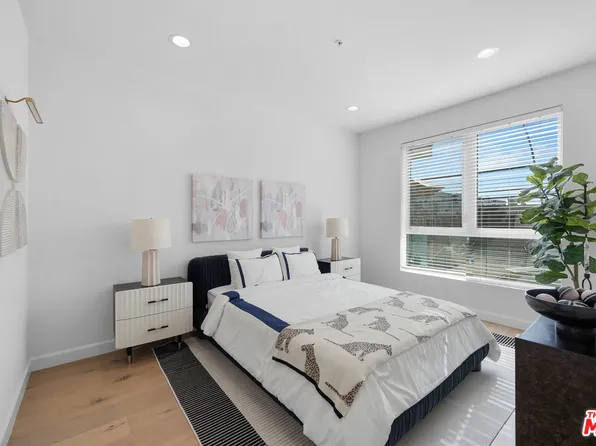 105 S Mariposa Ave APT 204, Los Angeles, CA 90004