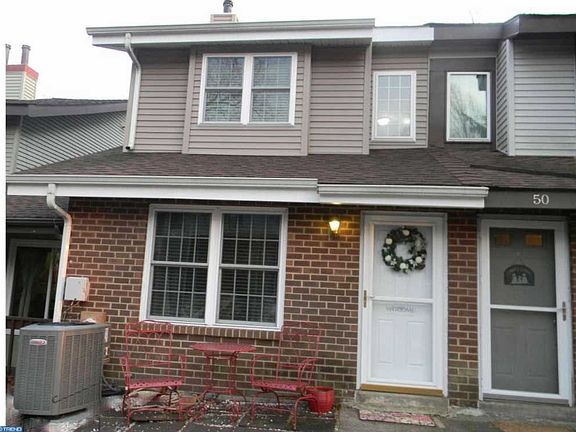 2nd image of 52 Gingerwood Ct