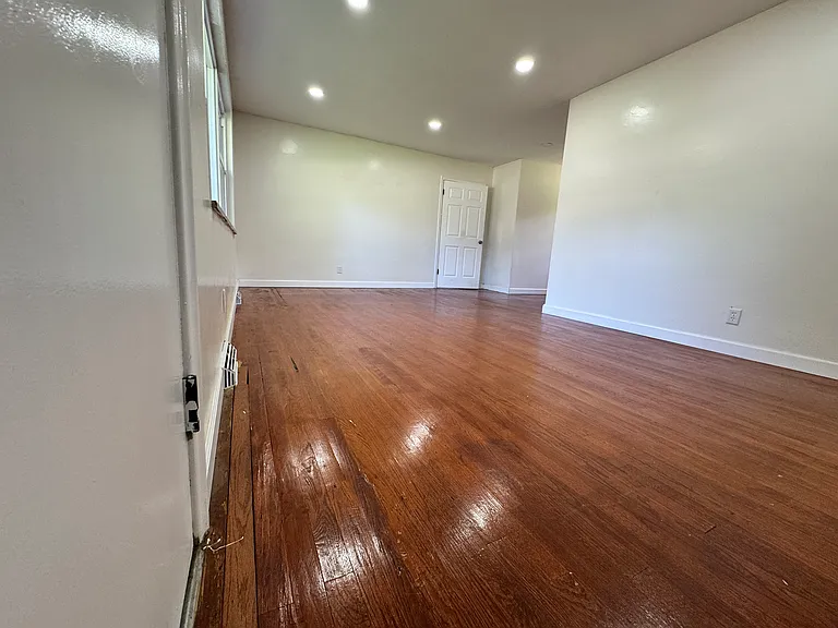 15 Hedgewood Ln — Photo 4