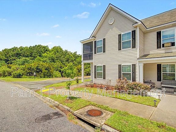 2nd image of 140 Birch Cir