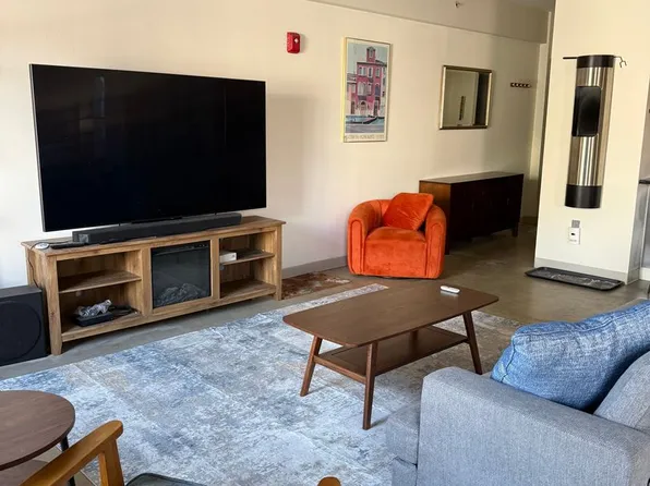 21 Chestnut St Unit 201, Portland, ME 04101