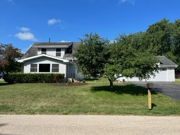 2813 S Riverside Dr, McHenry, IL 60050