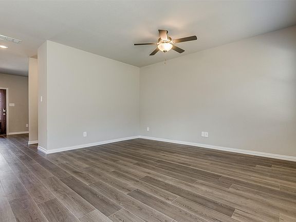 3rd image of 1720 Ironwood Way