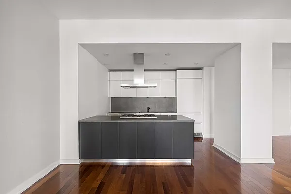 Sold by Casa Blanca Real Estate | media 9