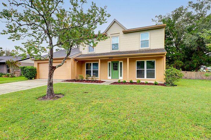 1st image of 16107 Country Crossing Dr