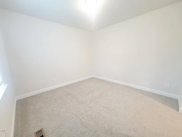 121 Scoville Rd — Photo 35