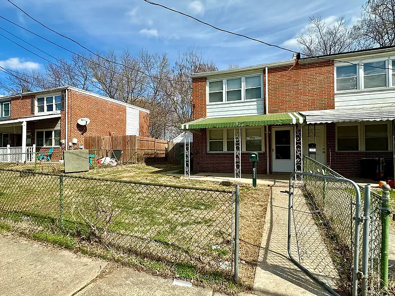 3111 Bero Rd — Photo 2