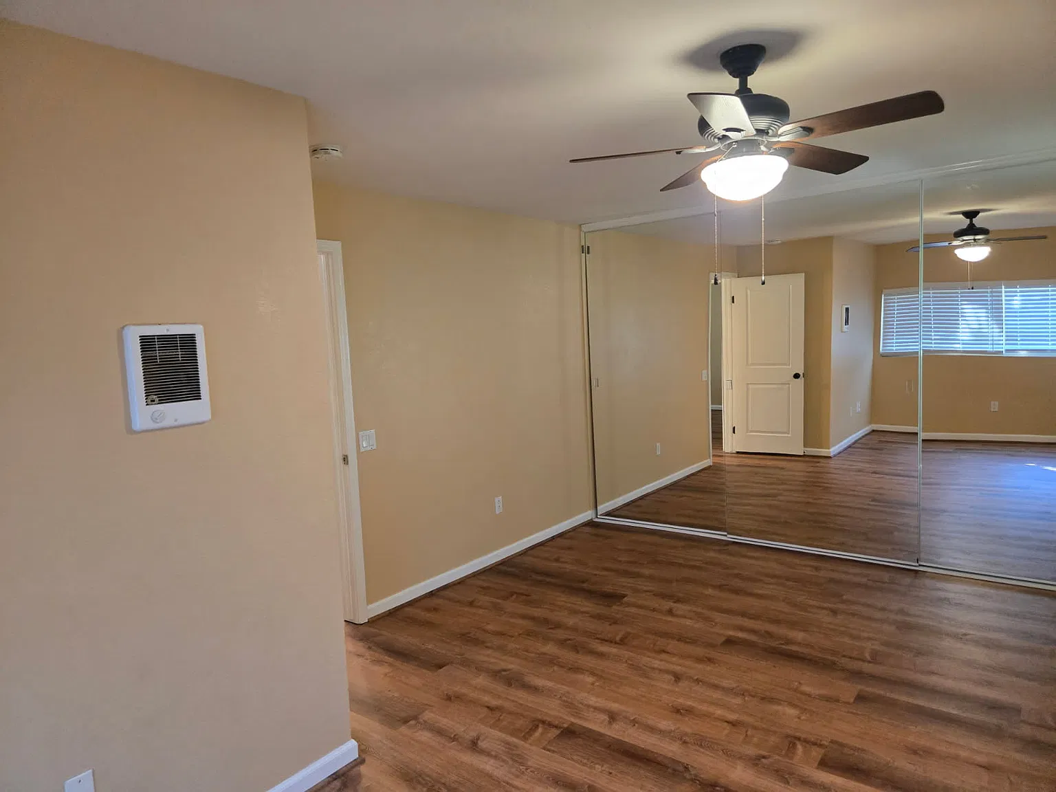 1350 N Escondido Blvd 53 - 1 — Photo 3
