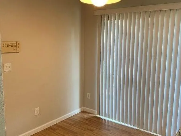 8228 Bluehaven Ct — Photo 13