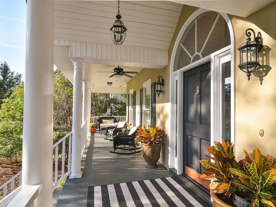 1st image of 1511 Headquarters Plantation Dr