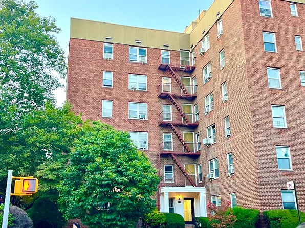 81-05 35th Avenue image 21 of 22