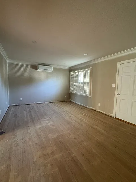 2 bed, 1010 sqft, $3,300 — Photo 4