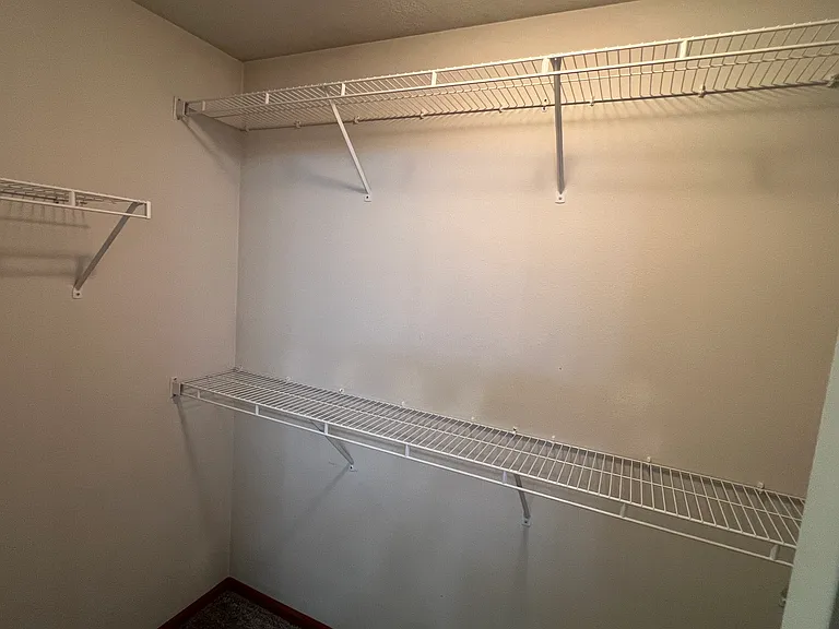 480 SE Waco Pl — Photo 19