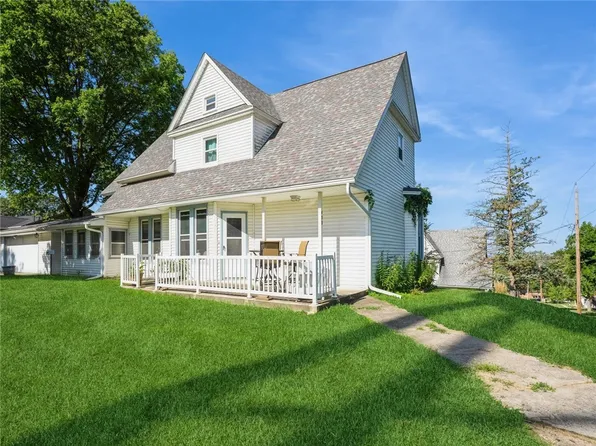 433 E Howard St, Colfax, IA 50054