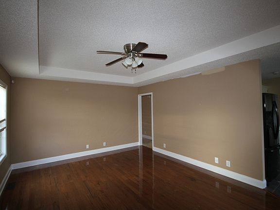 4th image of 1403 Mickey Ct