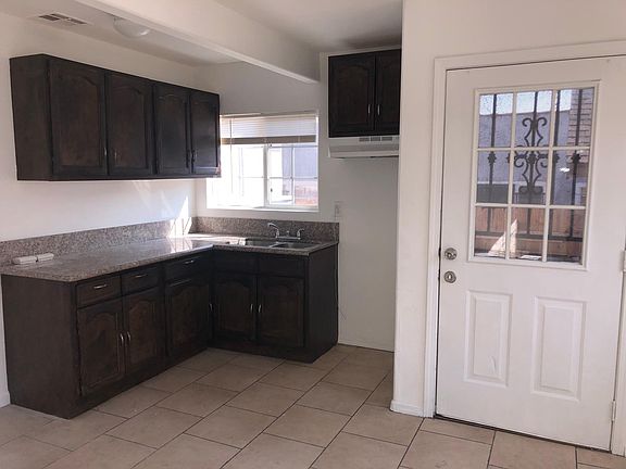 3rd image of 715 Forest Avenue # Floor