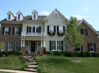 1405 Hidden Hill Ln, Vienna, VA 22182