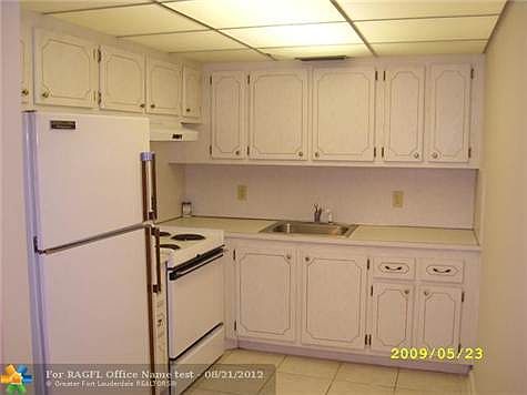 1st image of 46 Newport Ct #C