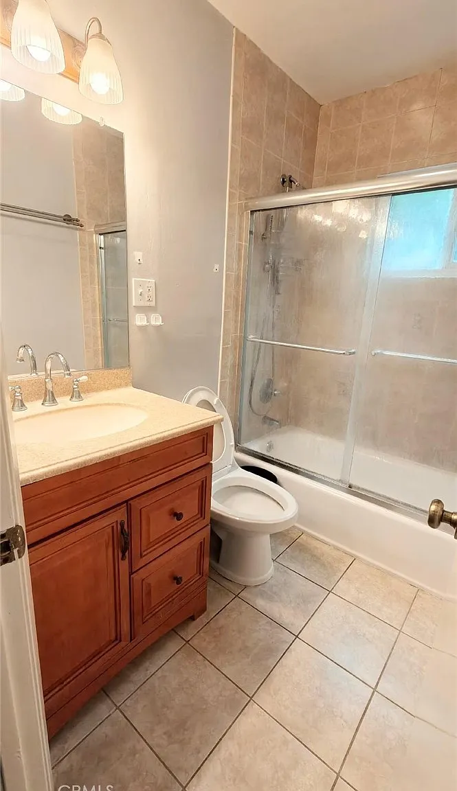 2 bed, 1.5 bath, 850 sqft, $2,700 — Photo 4
