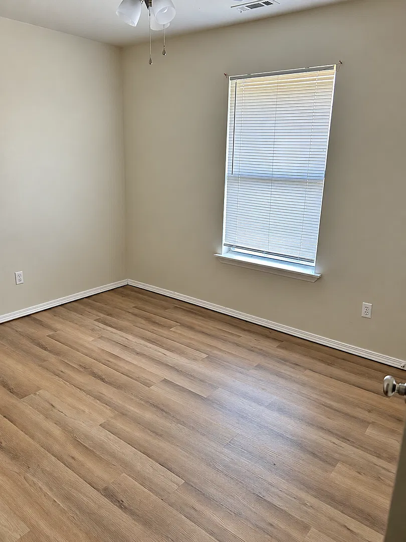 2 bedroom 1.5 bath Duplex in Fayetteville — Photo 4
