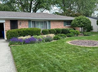 3634 Silver Sands Dr, Waterford, MI 48329
