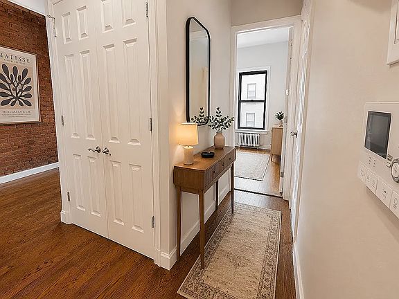 4th image of 239 W 14th St APT 3