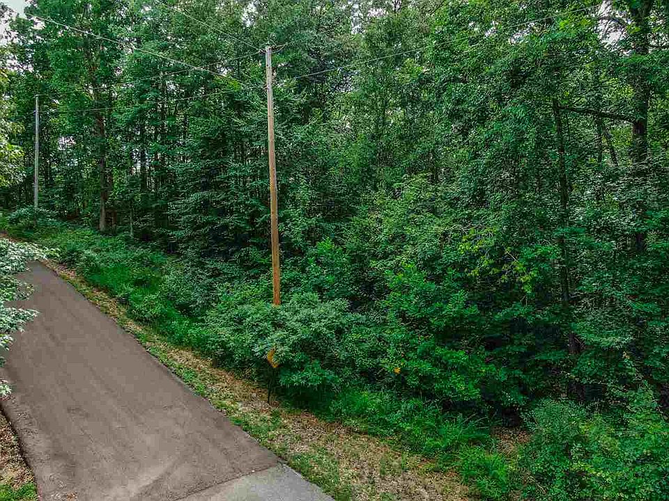 2nd image of Deer Hollow Dr