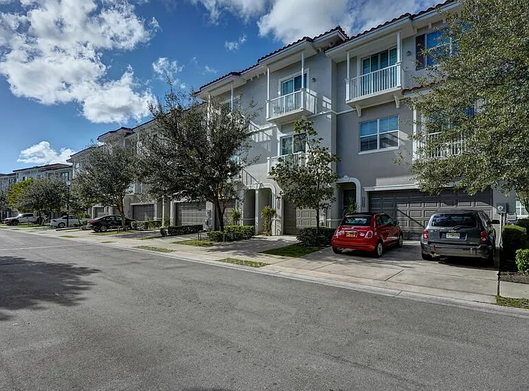 Midtown exterior 25