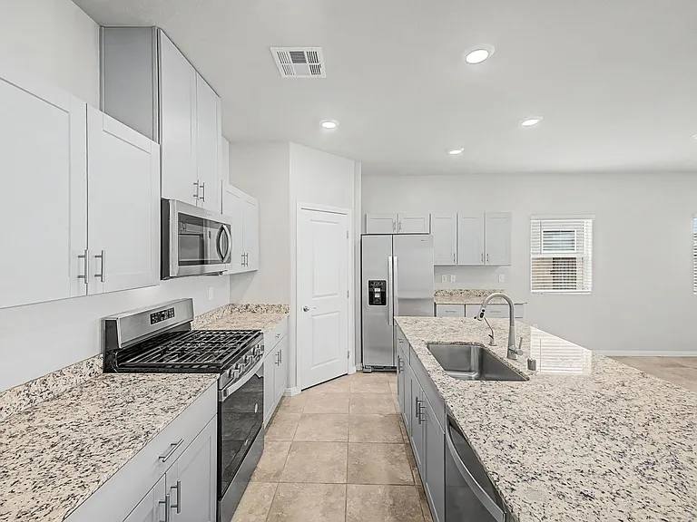7552 Blue Lotus Ave — Photo 10