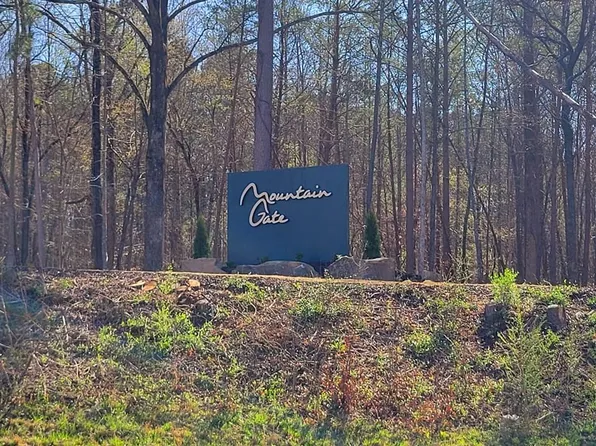 23 Mountaingate Way, Ellijay, GA 30536