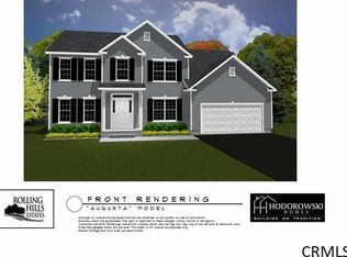 30 Ridgewood Dr, Halfmoon, NY 12065