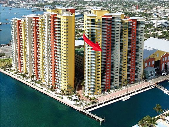 4th image of 2650 Lake Shore Dr Unit 1605