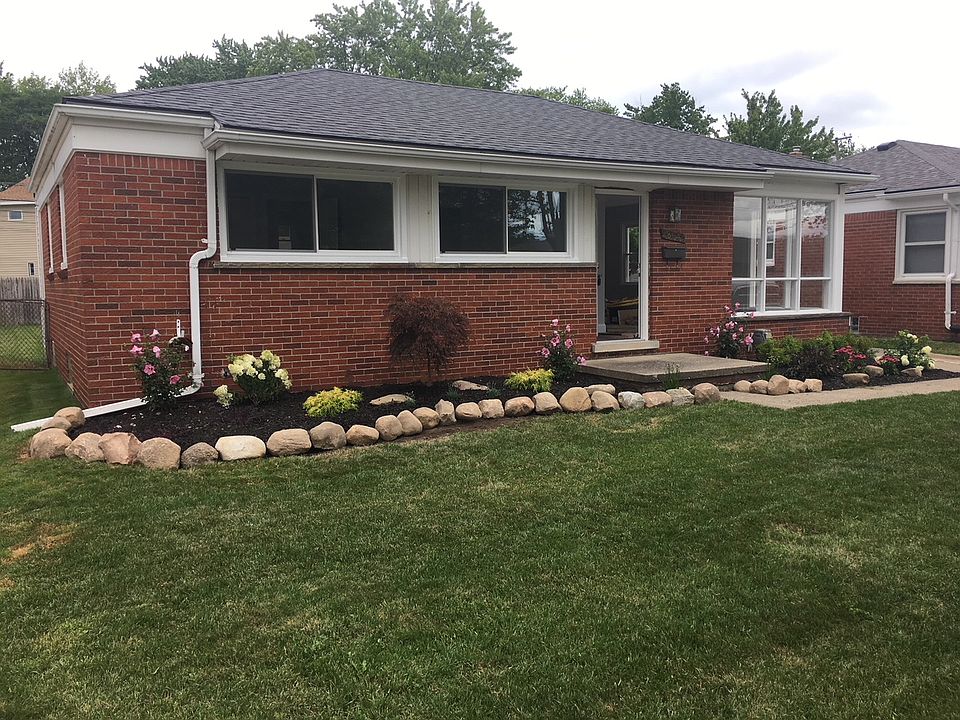 1st image of 28642 Beste St