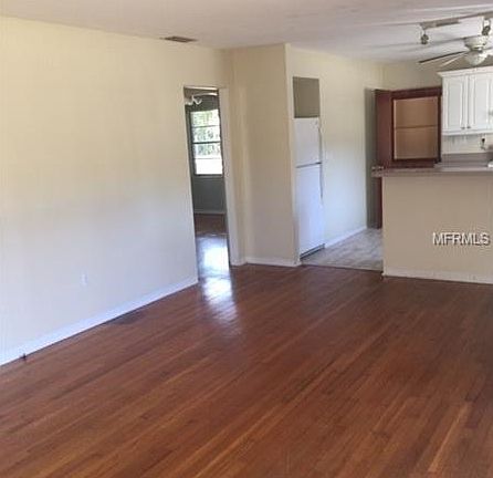 4th image of 475 E University Ave