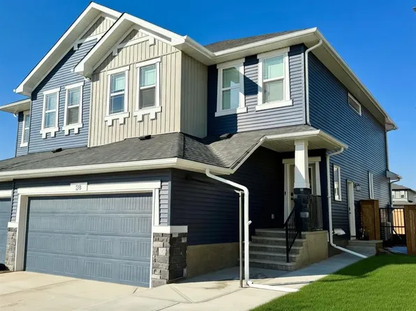 28 E Aster Line, Okotoks, AB T1S 5Y1